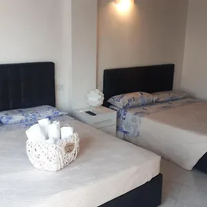 Casa Leonardo , Azzano San Paolo Italie